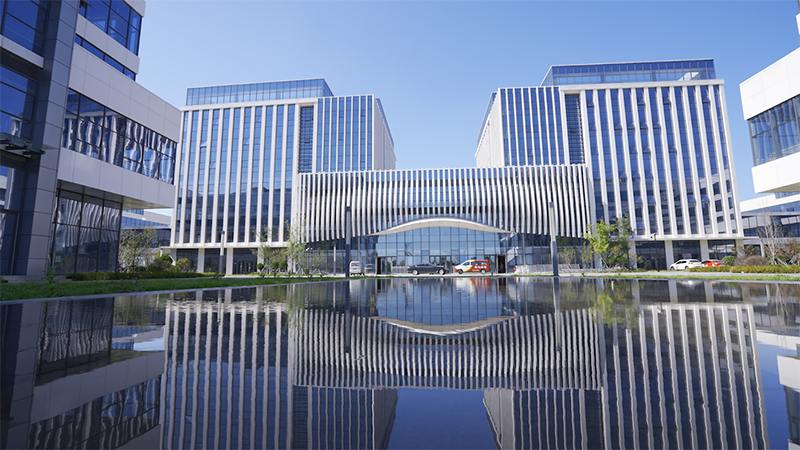 青島空港綜合保稅區(qū)服務中心(圖1)