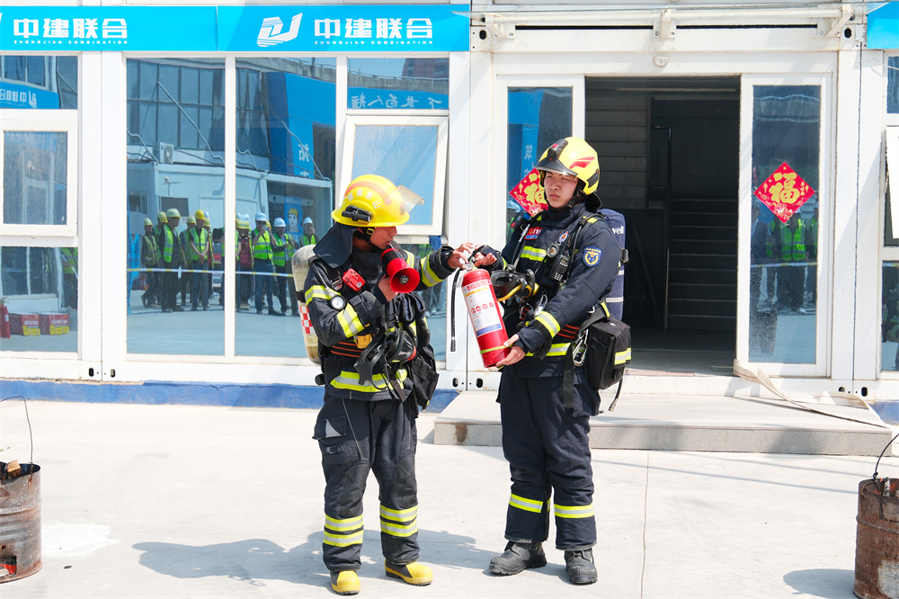 黨建引領(lǐng) | 中建聯(lián)合與青島市嶗山區(qū)株洲路消防救援站開展黨建共建活動(圖2) 圖片